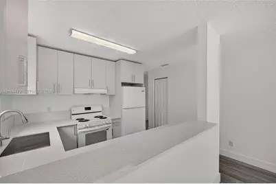 843 SW 10th St, Florida City, FL 33034 - Photo 13