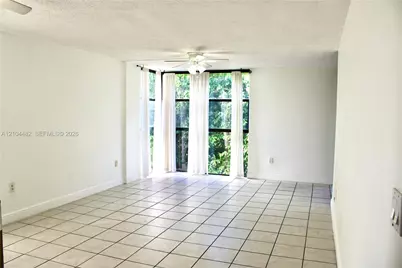 18000 NW 68th Ave #409A, Hialeah, FL 33015 - Photo 5