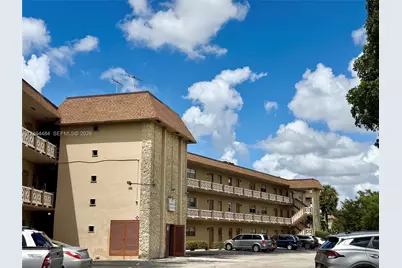 5001 W Oakland Park Blvd #305, Lauderdale Lakes, FL 33313 - Photo 13