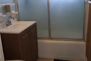 51 NE 195th St, North Miami, FL 33179 - Photo 21