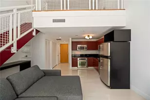 253 NE 2nd St, Miami, FL 33132 - Photo 9