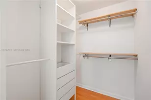 253 NE 2nd St, Miami, FL 33132 - Photo 25