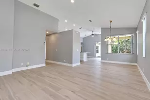 825 Falling Water Rd, Weston, FL 33326 - Photo 9