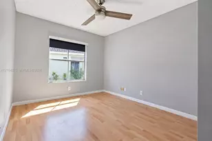 825 Falling Water Rd, Weston, FL 33326 - Photo 15