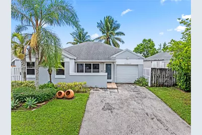 10340 SW 208th Ln, Cutler Bay, FL 33189 - Photo 1