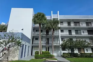 4820 W Lucerne Lakes Blvd W, Lake Worth, FL 33467 - Photo 1
