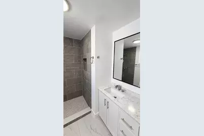 7001 W 35th Ave, Hialeah, FL 33018 - Photo 7
