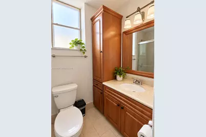 1064 W 42nd St #9, Hialeah, FL 33012 - Photo 17