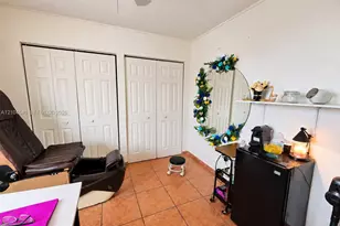 1064 W 42nd St, Hialeah, FL 33012 - Photo 19