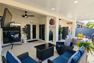 8137 NW 199th Terrace, Hialeah, FL 33015 - Photo 39