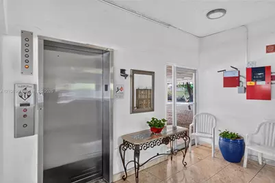 453 SW 2nd St #301C, Miami, FL 33130 - Photo 23