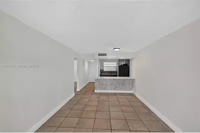 453 SW 2nd St #301C, Miami, FL 33130 - Photo 5