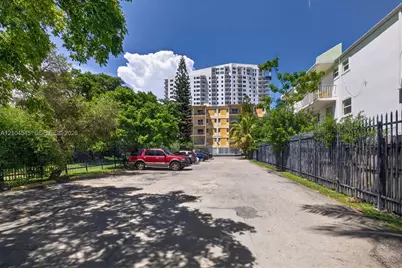 453 SW 2nd St #301C, Miami, FL 33130 - Photo 21
