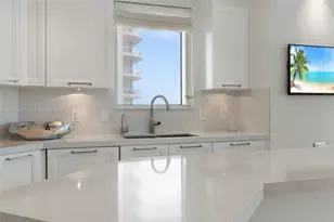 16047 Collins Ave, Sunny Isles Beach, FL 33160 - Photo 21