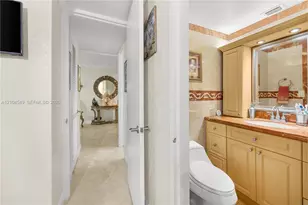 5055 Collins Ave, Miami Beach, FL 33140 - Photo 17