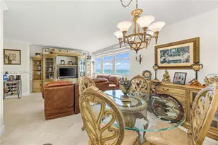 5055 Collins Ave, Miami Beach, FL 33140 - Photo 3