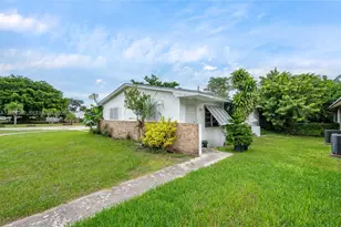 174 NE 14th St, Homestead, FL 33030 - Photo 13