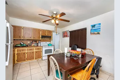 174 NE 14th St, Homestead, FL 33030 - Photo 15