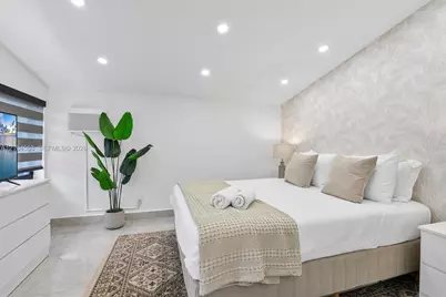 20930 NE 26th Ave, Miami, FL 33180 - Photo 29