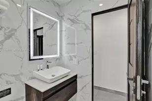 20930 NE 26th Ave, Miami, FL 33180 - Photo 25