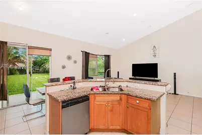 15203 SW 52nd St, Miramar, FL 33027 - Photo 17