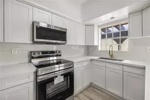 3860 W 10th Ct, Hialeah, FL 33012 - Photo 17