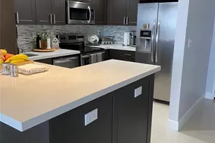 3701 N Country Club Dr, Aventura, FL 33180 - Photo 9