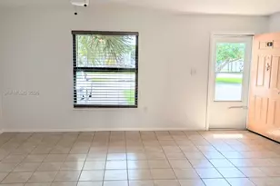 1031 SE 9th St, Cape Coral, FL 33990 - Photo 3