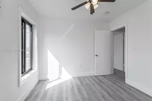852 SW 1st St, Miami, FL 33130 - Photo 3