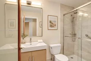 10639 Lago Welleby Dr, Sunrise, FL 33351 - Photo 13