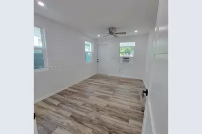 1039 W 23rd St #Front, Hialeah, FL 33010 - Photo 5