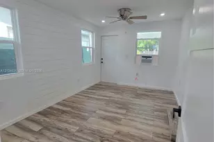 1039 W 23rd St, Hialeah, FL 33010 - Photo 5