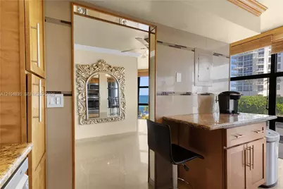 6423 Collins Ave #703, Miami Beach, FL 33141 - Photo 15
