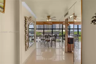 6423 Collins Ave, Miami Beach, FL 33141 - Photo 9