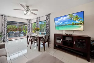 911 SW 51st Ave, Plantation, FL 33317 - Photo 9