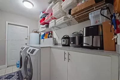 911 SW 51st Ave, Plantation, FL 33317 - Photo 21