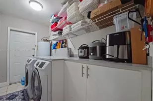 911 SW 51st Ave, Plantation, FL 33317 - Photo 21
