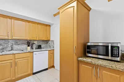 3725 S Ocean Dr #921, Hollywood, FL 33019 - Photo 13