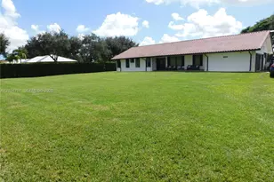 20500 SW 198th St, Miami, FL 33187 - Photo 3