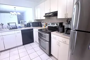 1151 SW 105th Ave, Miami, FL 33174 - Photo 9