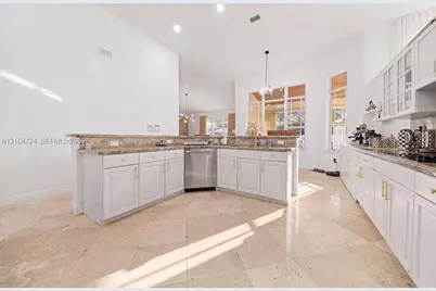 5750 SW 67th Ave, Miami, FL 33143 - Photo 11