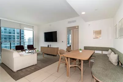 159 NE 6th St #2905, Miami, FL 33132 - Photo 9
