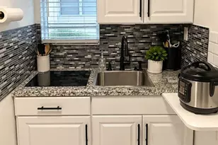 250 NW 34th Ave, Miami, FL 33125 - Photo 29