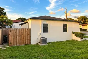 250 NW 34th Ave, Miami, FL 33125 - Photo 7