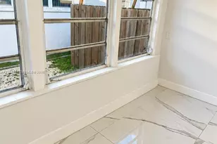 250 NW 34th Ave, Miami, FL 33125 - Photo 17