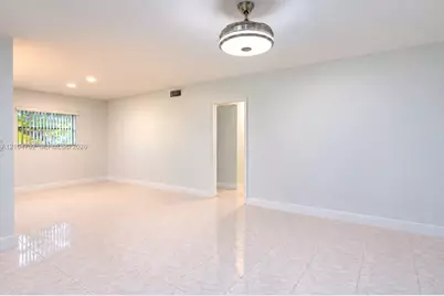 412 S Luna Ct #9, Hollywood, FL 33021 - Photo 7