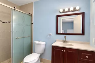 412 S Luna Ct, Hollywood, FL 33021 - Photo 15