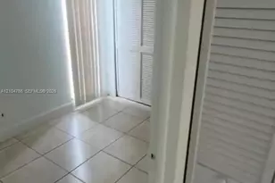 4431 Treehouse Ln, Tamarac, FL 33319 - Photo 7