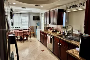 6472 SW 10th Ct, North Lauderdale, FL 33068 - Photo 9