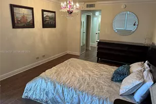 6039 Collins Ave, Miami Beach, FL 33140 - Photo 17